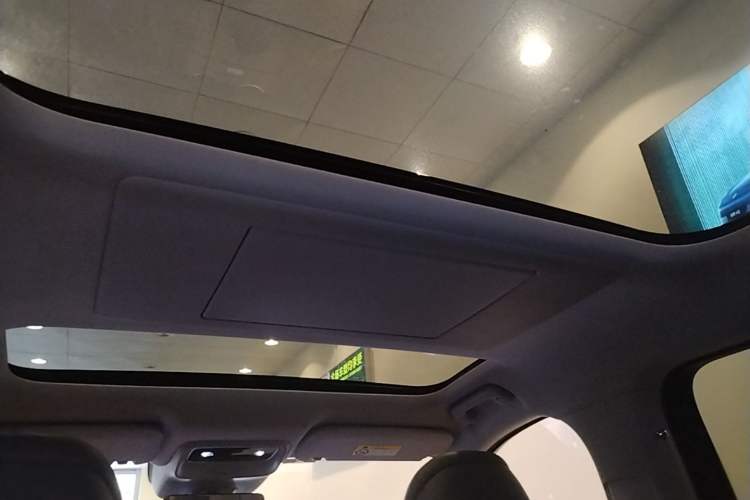 Used Hima AITO M7 2026 Model Range-Extending Ultra All-Wheel Drive 5-Seater Version Headliner