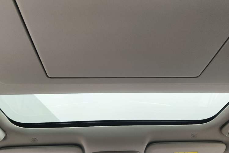 Used Hima AITO M7 2026 Model Range-Extending Ultra All-Wheel Drive 6-Seater Version Headliner