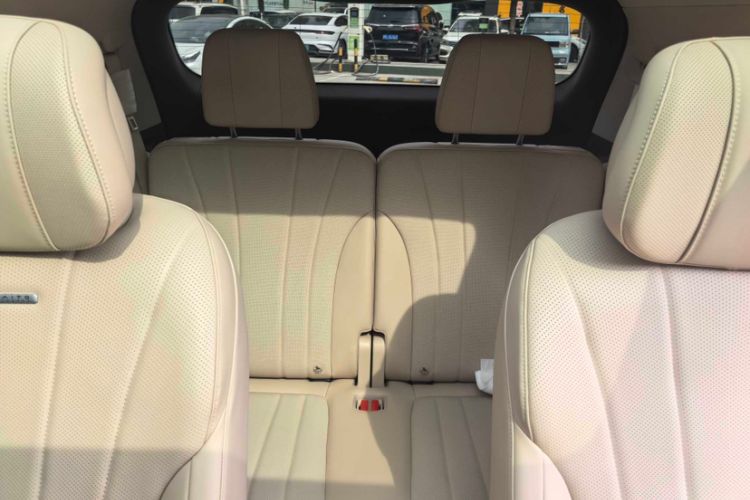 Used Hima AITO M7 2026 Model Range-Extending Ultra All-Wheel Drive 6-Seater Version Interior 9
