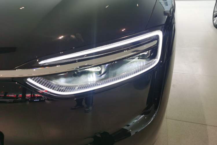 Used Hima AITO M7 2026 Model Range-Extending Max All-Wheel Drive 5-Seater Version Left Front Headlight