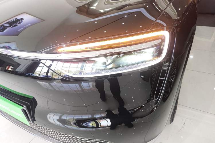 Used Hima AITO M7 2026 Model Pure Electric Max All-Wheel Drive 5-Seater Version Left Front Headlight