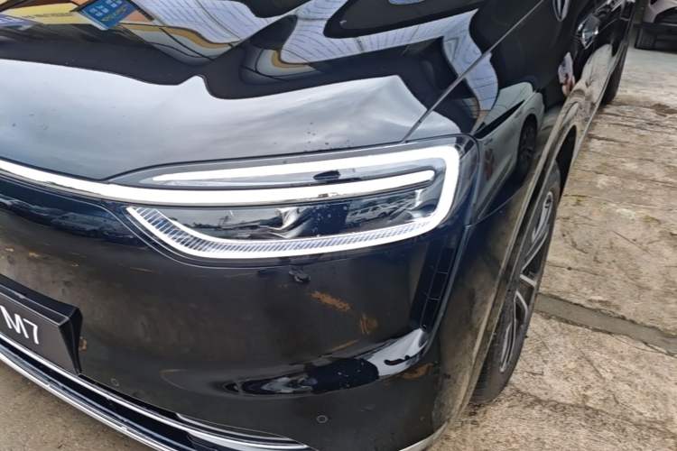 Used Hima AITO M7 2026 Model Range-Extending Max All-Wheel Drive 5-Seater Version Left Front Headlight