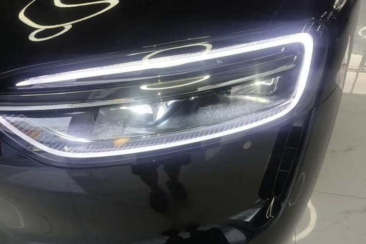 Used Hima AITO M7 2026 Model, Range-Extended Max Long-Range Version, 5 Seats (896-line LiDAR) Left Front Headlight