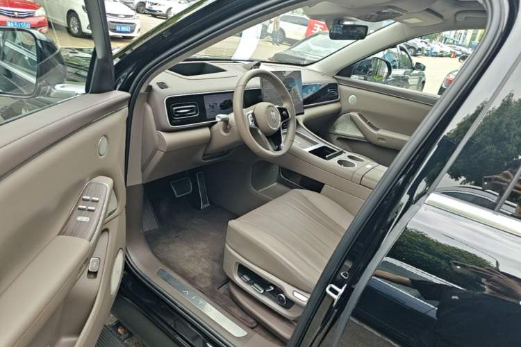 Used Hima AITO M7 2026 Model Range-Extending Ultra All-Wheel Drive 6-Seater Version Left Front Seat