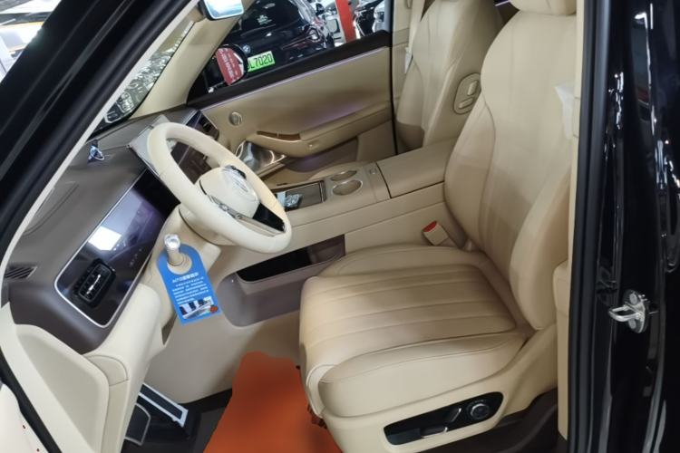 Used Hima AITO M7 2026 Model Range-Extending Max All-Wheel Drive 5-Seater Version Left Front Seat