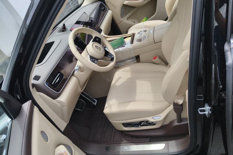 Used Hima AITO M7 2026 Model, Range-Extended Ultra Four-Wheel-Drive Version, 5 Seats (896-line LiDAR) Left Front Seat