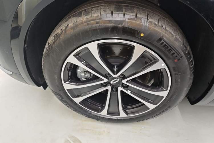 Used Hima AITO M7 2026 Model Range-Extending Max All-Wheel Drive 5-Seater Version Left Front Wheel Hub