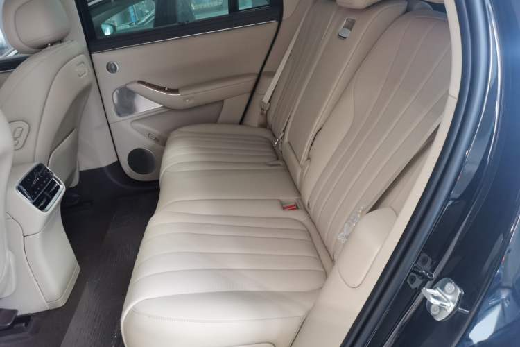 Used Hima AITO M7 2026 Model Range-Extending Max All-Wheel Drive 5-Seater Version Left Rear Seat