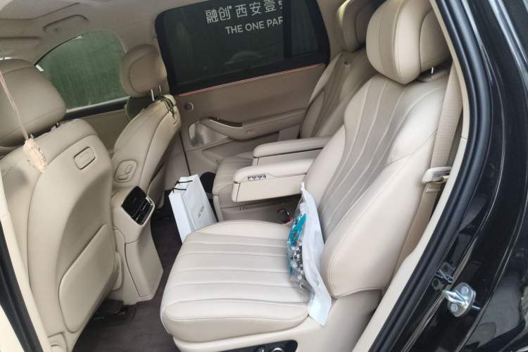 Used Hima AITO M7 2026 Model Range-Extending Ultra All-Wheel Drive 6-Seater Version Left Rear Seat