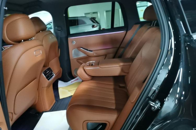 Used Hima AITO M7 2026 Model Range-Extending Max All-Wheel Drive 5-Seater Version Left Rear Seat