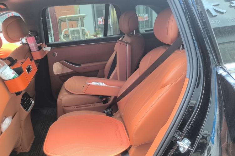 Used Hima AITO M7 2026 Model Range-Extending Max All-Wheel Drive 6-Seater Version Left Rear Seat