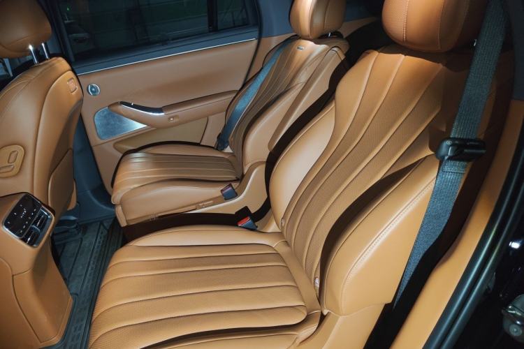 Used Hima AITO M7 2026 Model Range-Extending Max All-Wheel Drive 6-Seater Version Left Rear Seat