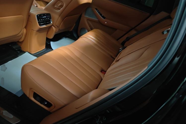 Used Hima AITO M7 2026 Model Range-Extending Max All-Wheel Drive 5-Seater Version Left Rear Seat