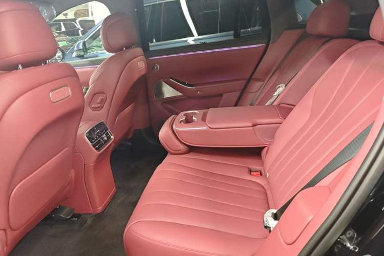 Used Hima AITO M7 2026 Model Range-Extending Max All-Wheel Drive 5-Seater Version Left Rear Seat