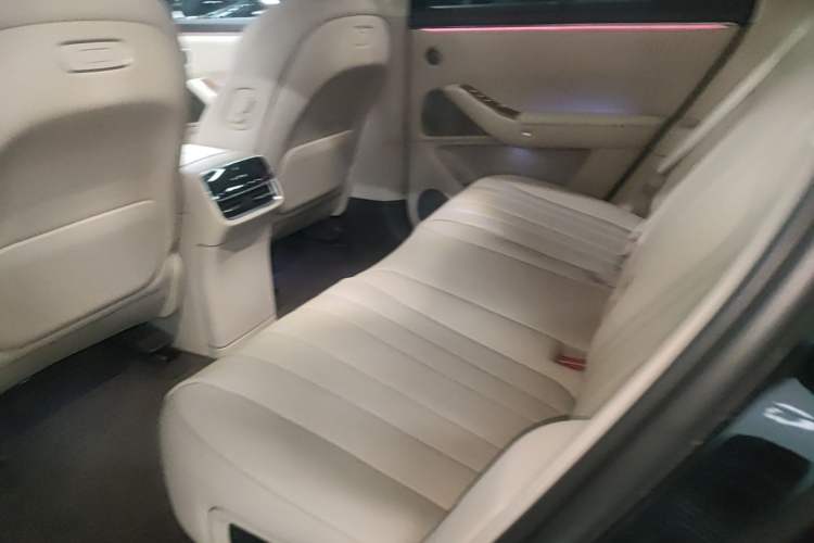 Used Hima AITO M7 2026 Model Range-Extending Max All-Wheel Drive 5-Seater Version Left Rear Seat