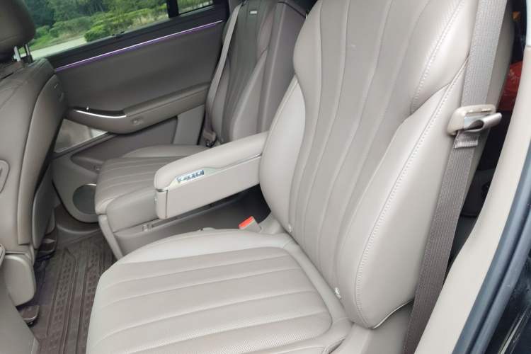 Used Hima AITO M7 2026 Model Range-Extending Ultra All-Wheel Drive 6-Seater Version Left Rear Seat