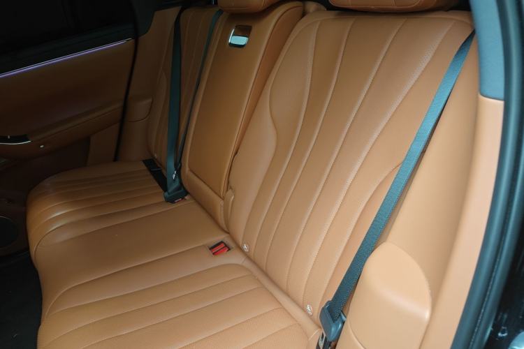 Used Hima AITO M7 2026 Model Range-Extending Max All-Wheel Drive 5-Seater Version Left Rear Seat