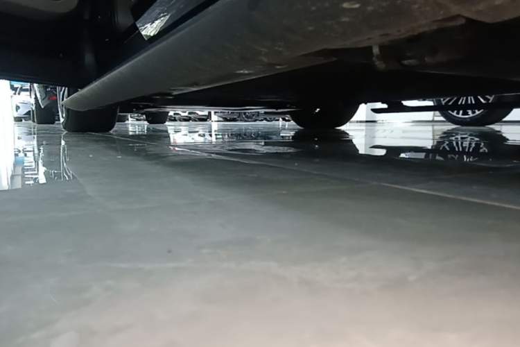 Used Hima AITO M7 2026 Model Range-Extending Ultra All-Wheel Drive 5-Seater Version Left Side Sill
