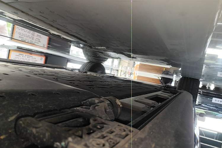 Used Hima AITO M7 2026 Model Range-Extending Ultra All-Wheel Drive 5-Seater Version Left Side Sill