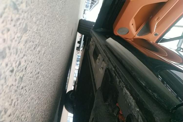 Used Hima AITO M7 2026 Model Range-Extending Pro+ All-Wheel Drive 5-Seater Version Left Side Sill