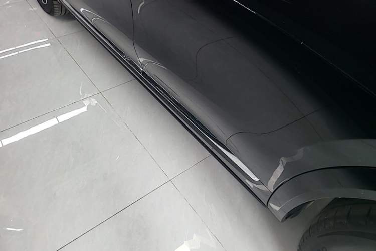 Used Hima AITO M7 2026 Model Range-Extending Ultra All-Wheel Drive 5-Seater Version Left Side Sill