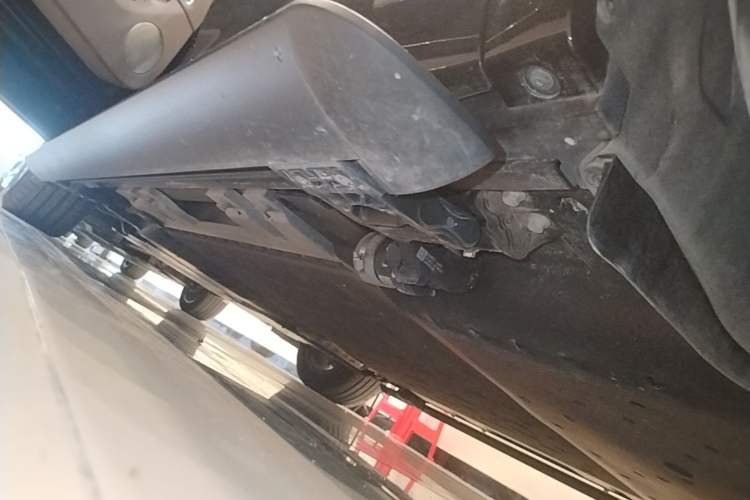 Used Hima AITO M7 2026 Model Range-Extending Ultra All-Wheel Drive 5-Seater Version Left Side Sill