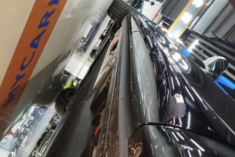 Used Hima AITO M7 2026 Model Range-Extending Max All-Wheel Drive 5-Seater Version Left Side Sill