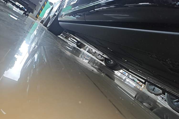 Used Hima AITO M7 2026 Model Pure-Electric Max Long-Range Edition, 6-seater (896-line LiDAR) Left Side Sill
