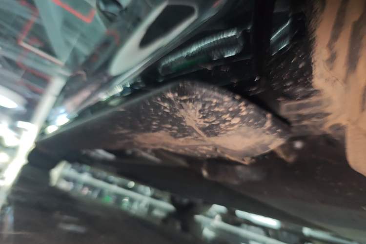 Used Hima AITO M7 2026 Model Range-Extending Ultra All-Wheel Drive 6-Seater Version Left Side Sill
