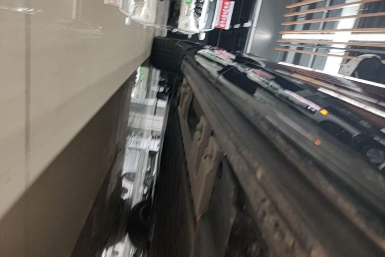 Used Hima AITO M7 2026 Model Range-Extending Pro+ All-Wheel Drive 5-Seater Version Left Side Sill