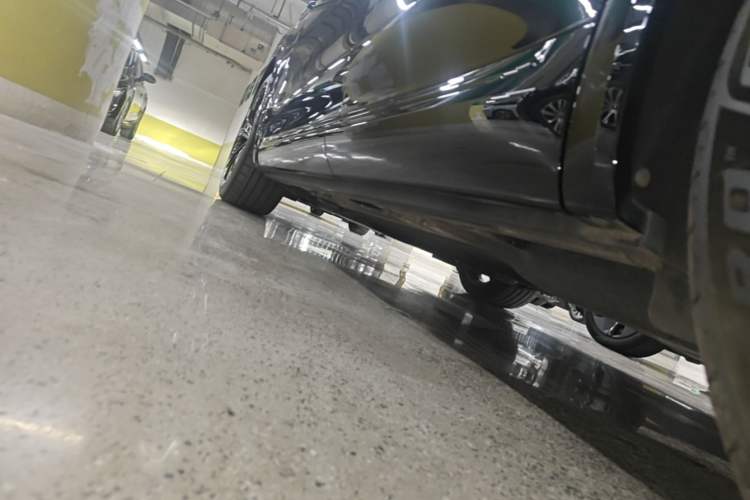 Used Hima AITO M7 2026 Model Range-Extending Ultra All-Wheel Drive 6-Seater Version Left Side Sill