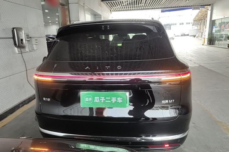 Used Hima AITO M7 2026 Model Range-Extending Ultra All-Wheel Drive 6-Seater Version Rear