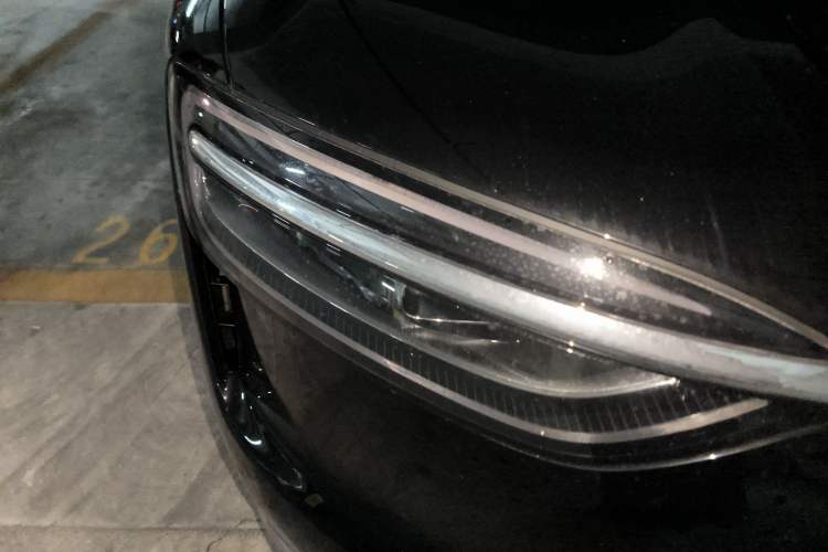 Used Hima AITO M7 2026 Model Pure Electric Max All-Wheel Drive 5-Seater Version Right Front Headlight