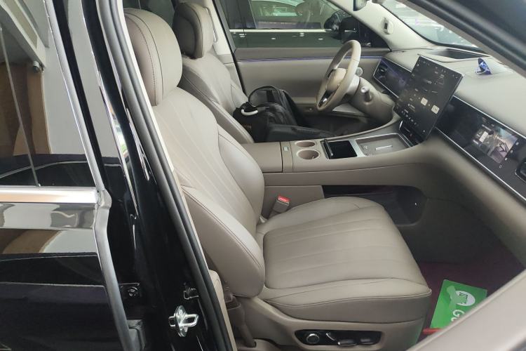 Used Hima AITO M7 2026 Model Pure Electric Max All-Wheel Drive 5-Seater Version Right Front Seat