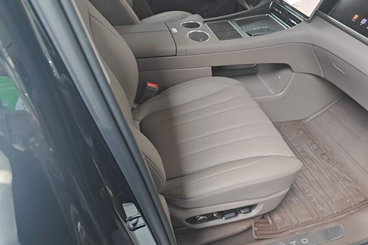 Used Hima AITO M7 2026 Model, Range-Extended Max Long-Range Version, 5 Seats Right Front Seat