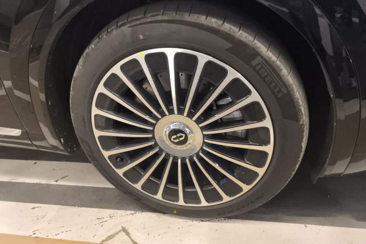 Used Hima AITO M7 2026 Model Range-Extending Ultra All-Wheel Drive 5-Seater Version Right Front Wheel Hub