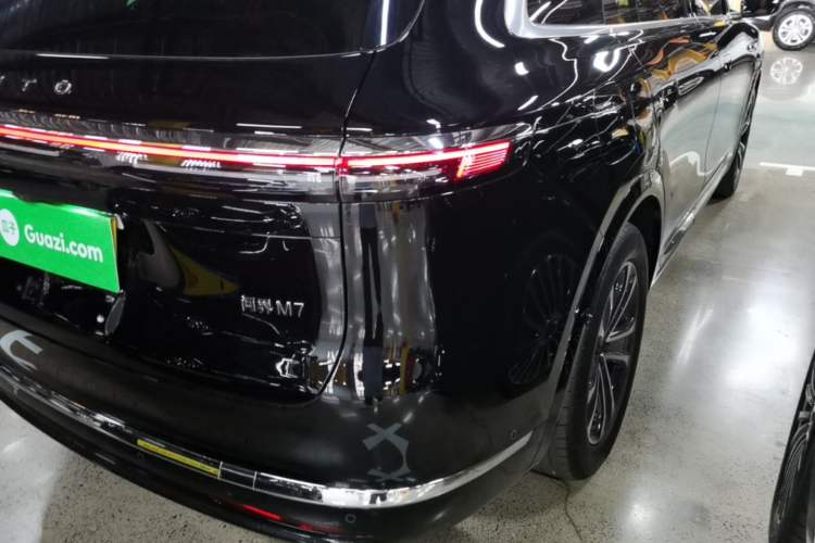 Used Hima AITO M7 2026 Model Range-Extending Max All-Wheel Drive 5-Seater Version Right Rear Taillight