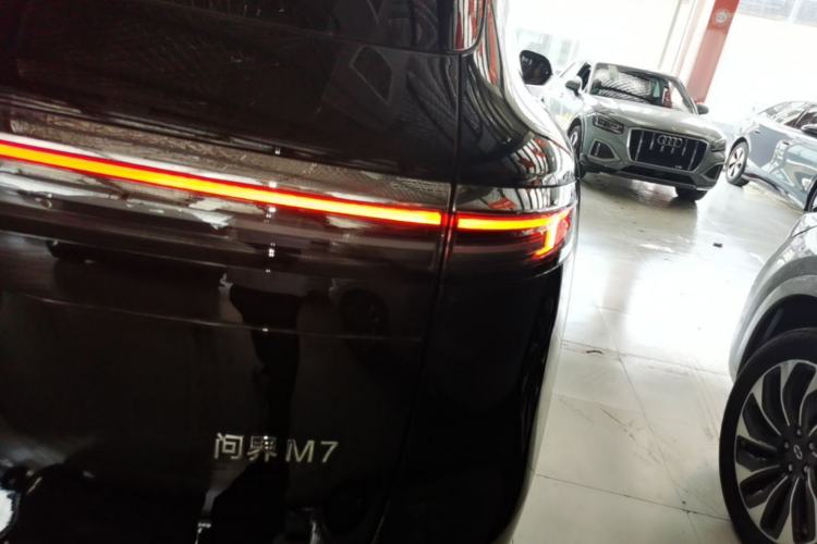 Used Hima AITO M7 2026 Model Range-Extending Max All-Wheel Drive 5-Seater Version Right Rear Taillight