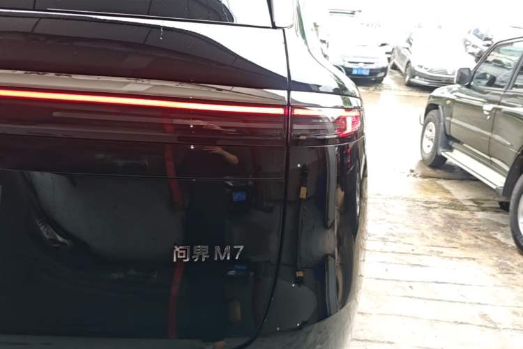 Used Hima AITO M7 2026 Model Range-Extending Max All-Wheel Drive 5-Seater Version Right Rear Taillight