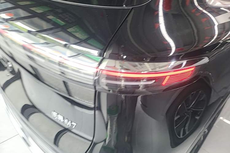 Used Hima AITO M7 2026 Model Range-Extending Ultra All-Wheel Drive 5-Seater Version Right Rear Taillight