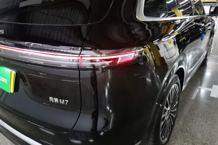 Used Hima AITO M7 2026 Model Range-Extending Max All-Wheel Drive 5-Seater Version Right Rear Taillight