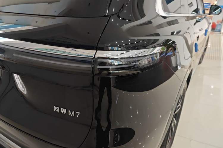 Used Hima AITO M7 2026 Model Range-Extending Max All-Wheel Drive 6-Seater Version Right Rear Taillight