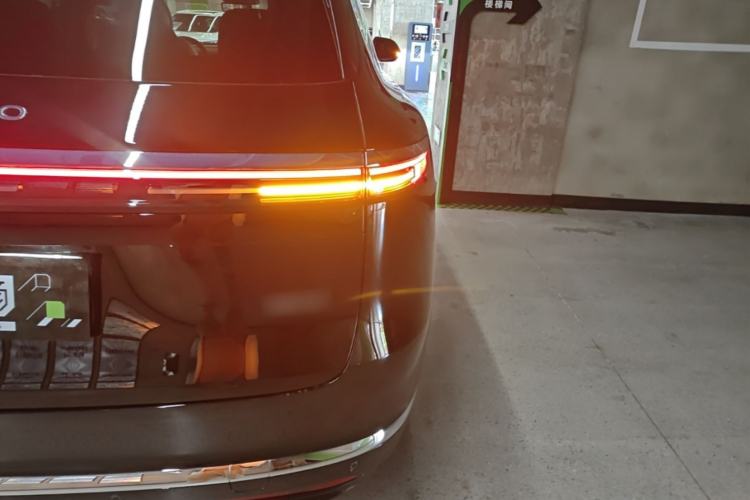 Used Hima AITO M7 2026 Model Range-Extending Max All-Wheel Drive 5-Seater Version Right Rear Taillight