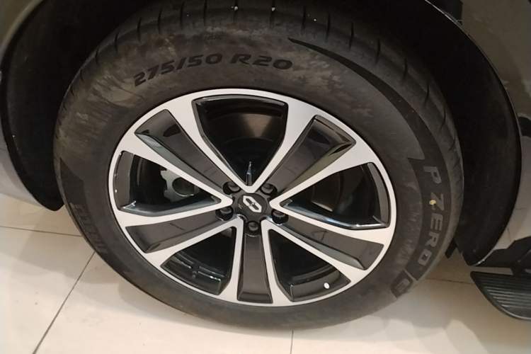Used Hima AITO M7 2026 Model Range-Extending Ultra All-Wheel Drive 5-Seater Version Right Rear Wheel Hub