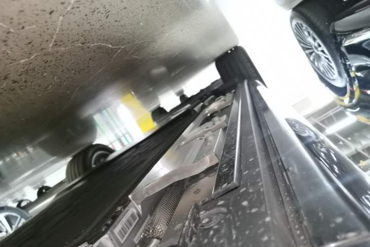 Used Hima AITO M7 2026 Model Range-Extending Max All-Wheel Drive 5-Seater Version Right Side Sill