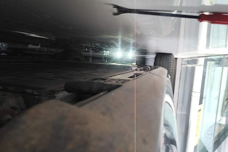 Used Hima AITO M7 2026 Model Range-Extending Ultra All-Wheel Drive 5-Seater Version Right Side Sill