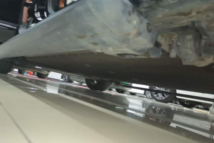 Used Hima AITO M7 2026 Model Pure Electric Max Long Range 6-Seater Version Right Side Sill