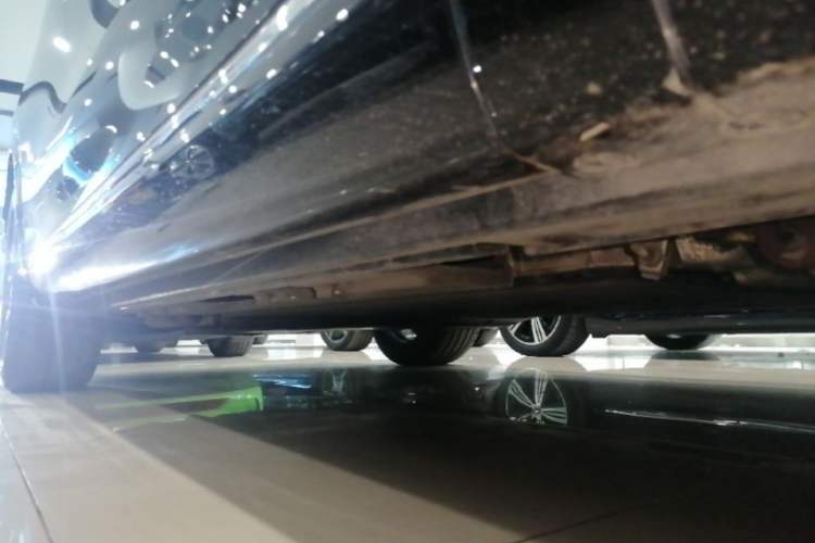 Used Hima AITO M7 2026 Model Range-Extending Max All-Wheel Drive 5-Seater Version Right Side Sill