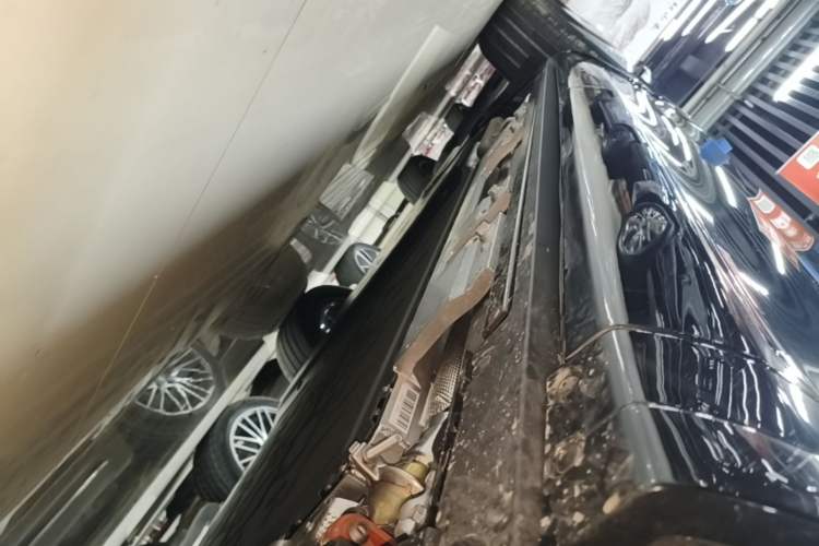 Used Hima AITO M7 2026 Model Range-Extending Max All-Wheel Drive 5-Seater Version Right Side Sill