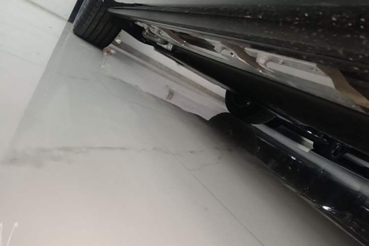 Used Hima AITO M7 2026 Model, Range-Extended Max Long-Range Version, 5 Seats (896-line LiDAR) Right Side Sill